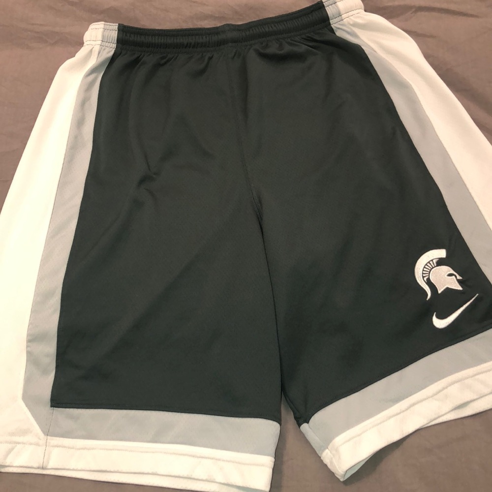 Sparty bball short
